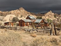 6king ranch The Indians' place was taken by gold miners and ranchers, often the same people. Bill Keys managed a nearby gold mine until 1910, when it closed. He stayed on...